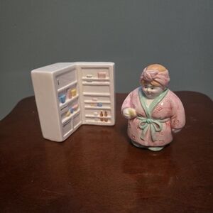 Vintage Refrigerator And Fat Lady Salt & Pepper Shakers